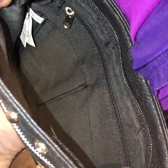 Betty Boop Colorful Comic Print Leather Crossbody Bag - Picture 2 of 3